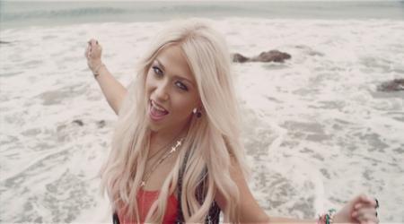 Amelia Lily - You Bring Me Joy