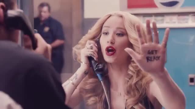 Iggy Azalea - Trouble ft. Jennifer Hudson