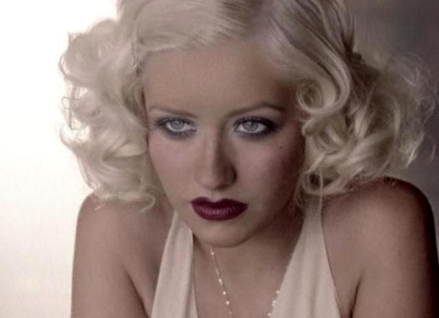 Christina Aguilera - Hurt