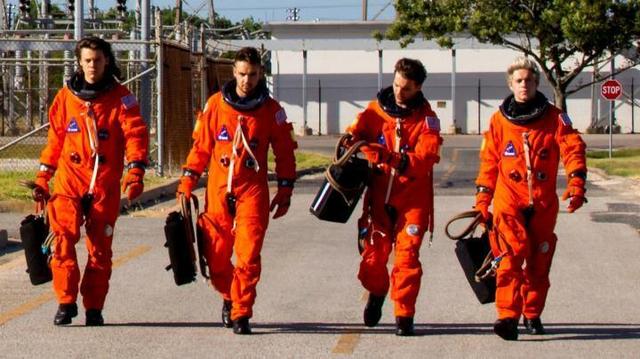 One Direction - Drag Me Down