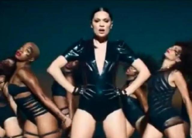 Jessie J - Burnin Up ft. 2 Chainz