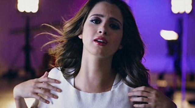 Laura Marano - Boombox