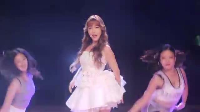 Jessica Jung - Performance - Live