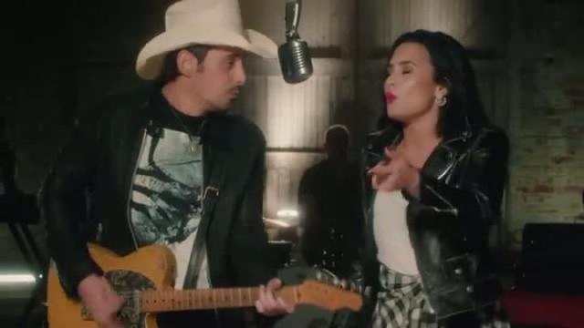 Brad Paisley ft. Demi Lovato - Without A Fight