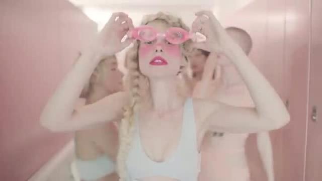 Petite Meller - Milk Bath