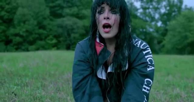 Sleigh Bells - It\'s Just Us Now