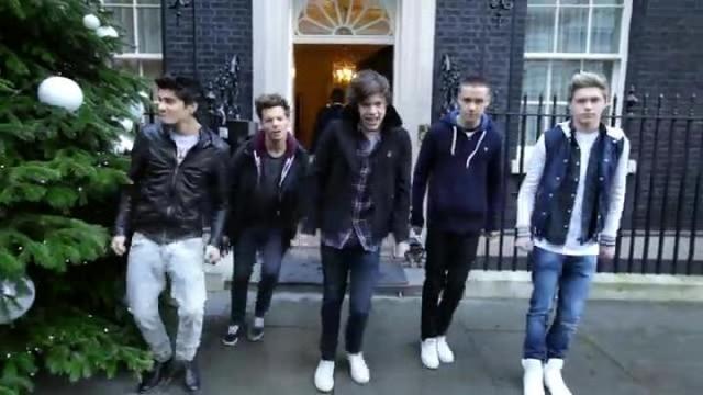 One Direction - One Way Or Another (Teenage Kicks)