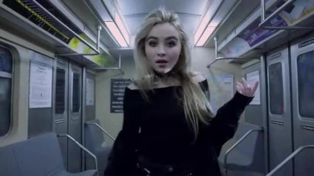 Sabrina Carpenter - Thumbs