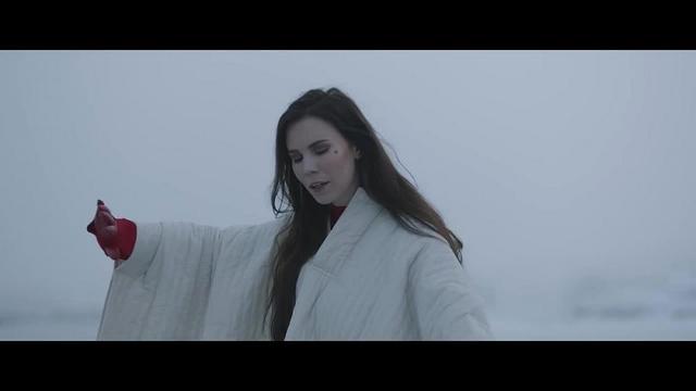 Skott - Glitter and Gloss