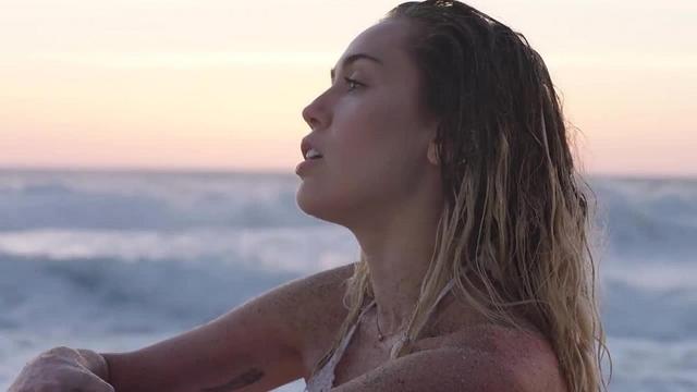 Miley Cyrus - Malibu