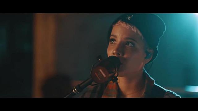 Halsey - Eyes Closed (Stripped)