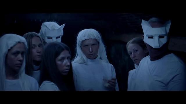 ionnalee - NOT HUMAN