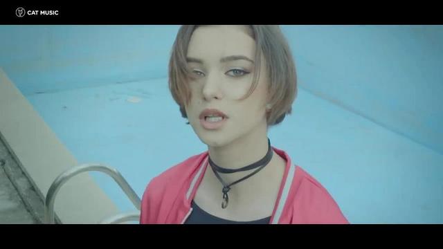 Olga feat. Kio - Pagini albe