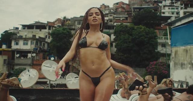 Anitta, Mc Zaac, Maejor ft. Tropkillaz - Vai Malandra