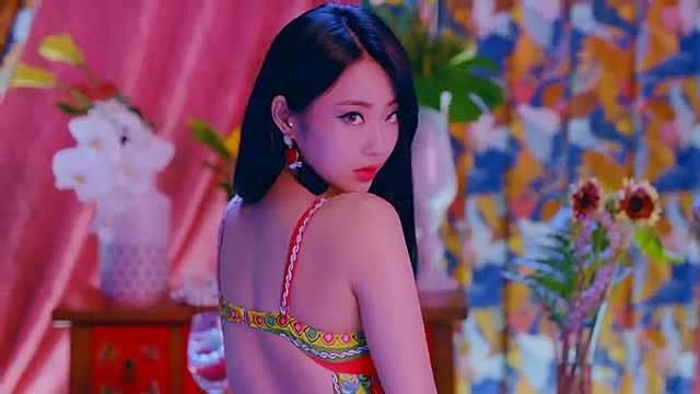 9MUSES - Blue Moon