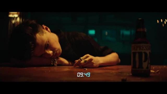 YUNGBLUD, Halsey ft. Travis Barker - 11 Minutes