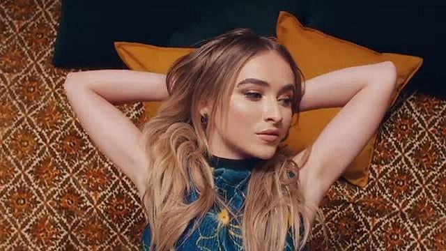 Sabrina Carpenter - In My Bed