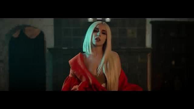 Ava Max - Freaking Me Out