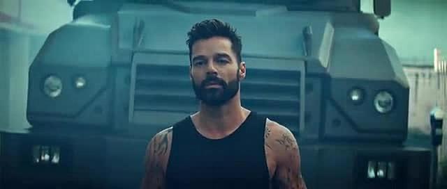 Ricky Martin - Tiburones