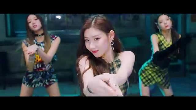 ITZY - WANNABE