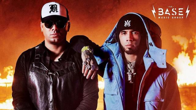 Wisin and Anuel AA - MI EXXX