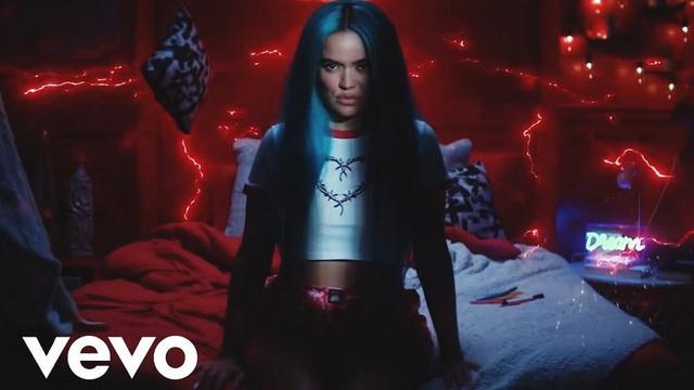 KAROL G - Una Noche En Medellin