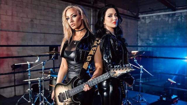 NITA STRAUSS - Victorious