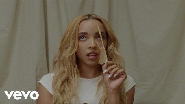 Tinashe - Talk To Me Nice