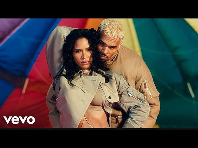 Chris Brown Feat. Davido - Hmm