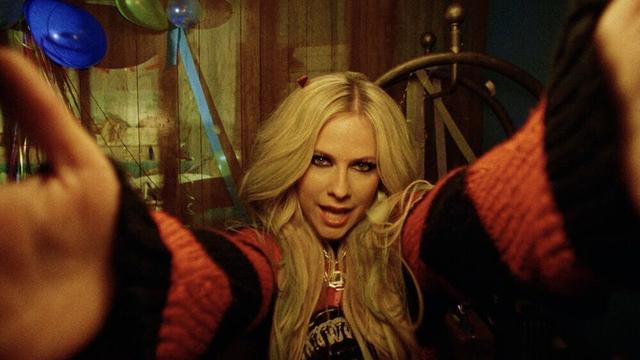Avril Lavigne - Young and Dumb