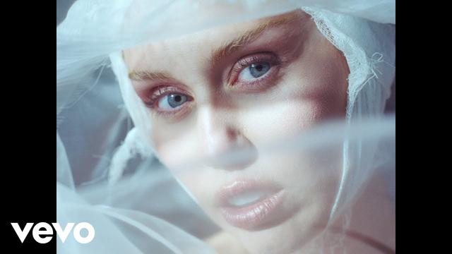 Miley Cyrus - Secrets